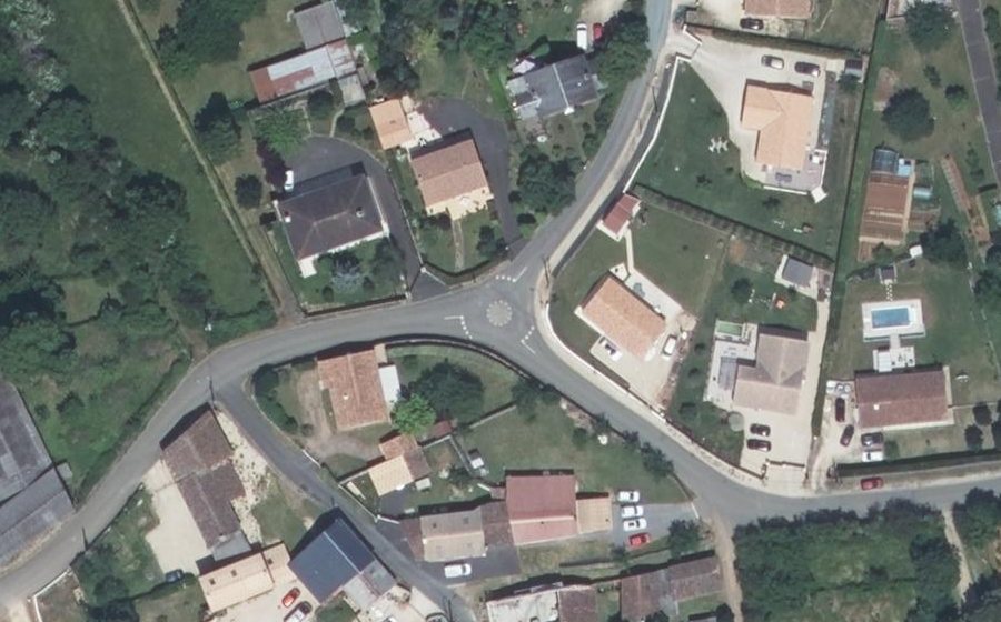 Vue aérienne du Mini-giratoire n°613530897
