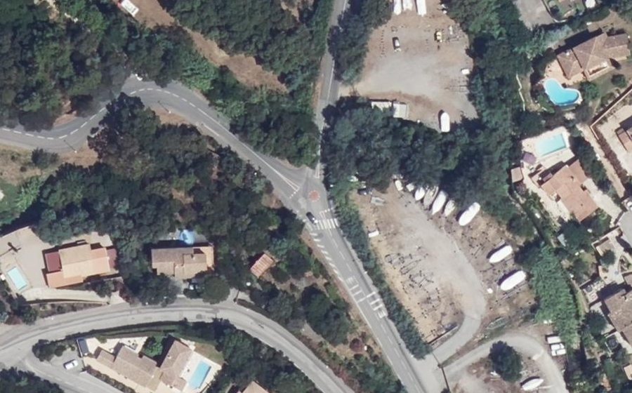 Vue aérienne du Mini-giratoire n°614930217
