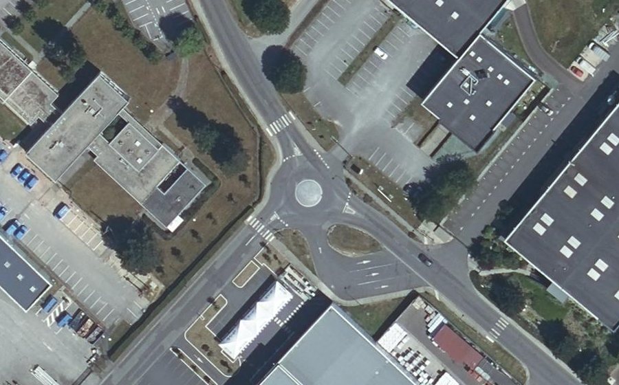 Vue aérienne du Mini-giratoire n°616887321