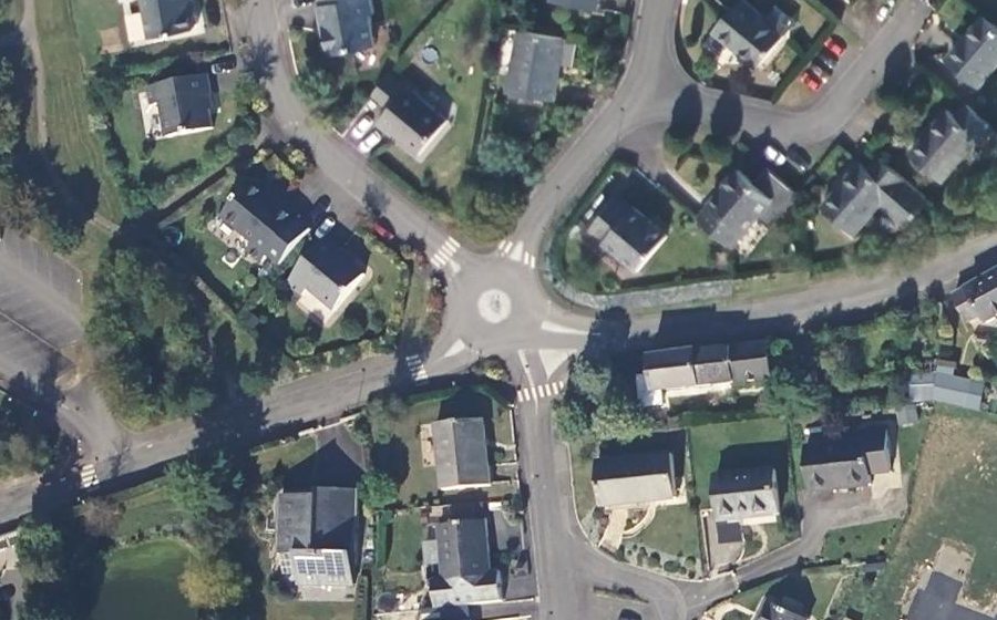 Vue aérienne du Mini-giratoire n°617208268