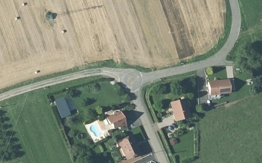 Vue aérienne du Mini-giratoire n°617998909