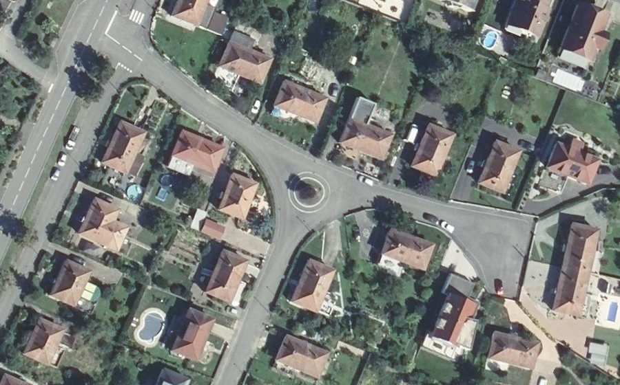 Vue aérienne du Mini-giratoire n°618915255
