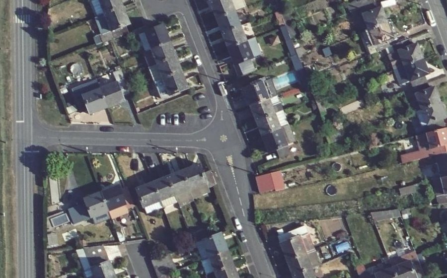 Vue aérienne du Mini-giratoire n°618922954