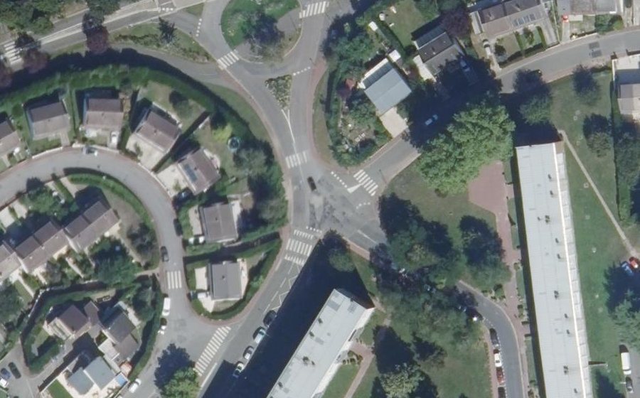 Vue aérienne du Mini-giratoire n°619156592