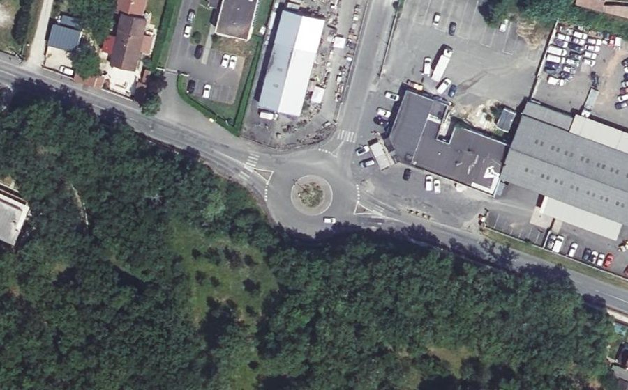 Vue aérienne du Rond-point anonyme n°1006193037