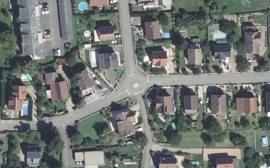 Vue aérienne du Mini-giratoire n°619411878