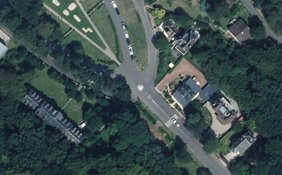 Vue aérienne du Mini-giratoire n°621477127