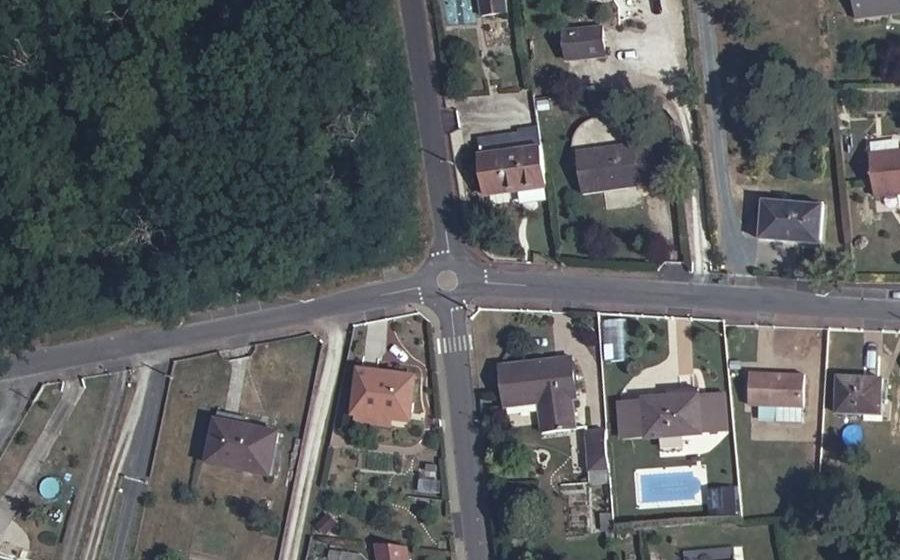 Vue aérienne du Mini-giratoire n°623187525