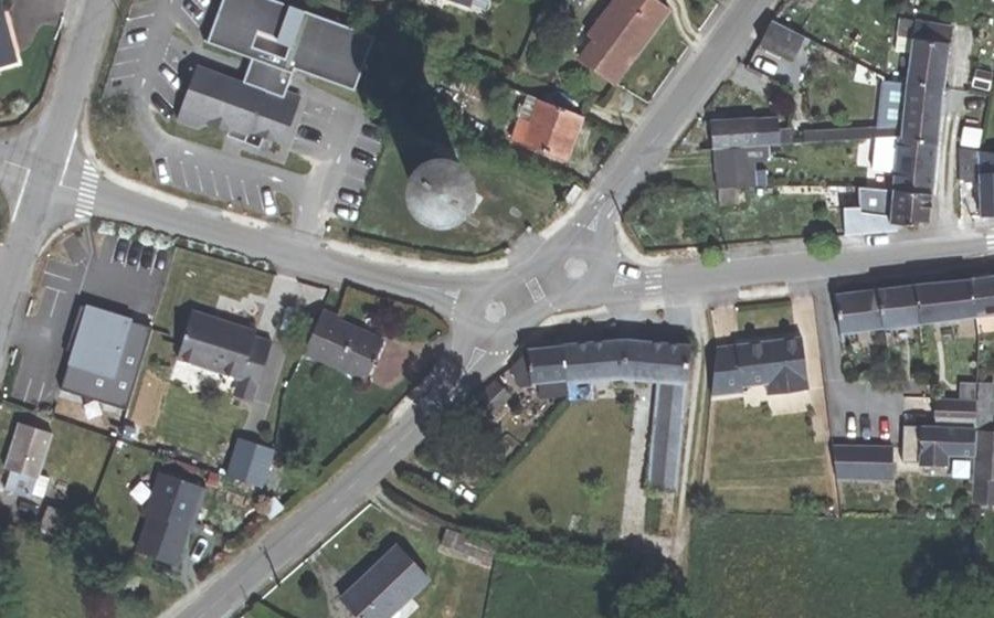 Vue aérienne du Mini-giratoire n°625828070