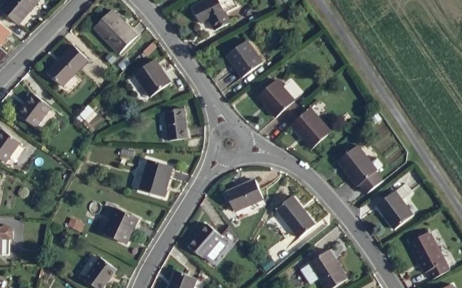 Vue aérienne du Mini-giratoire n°629032627