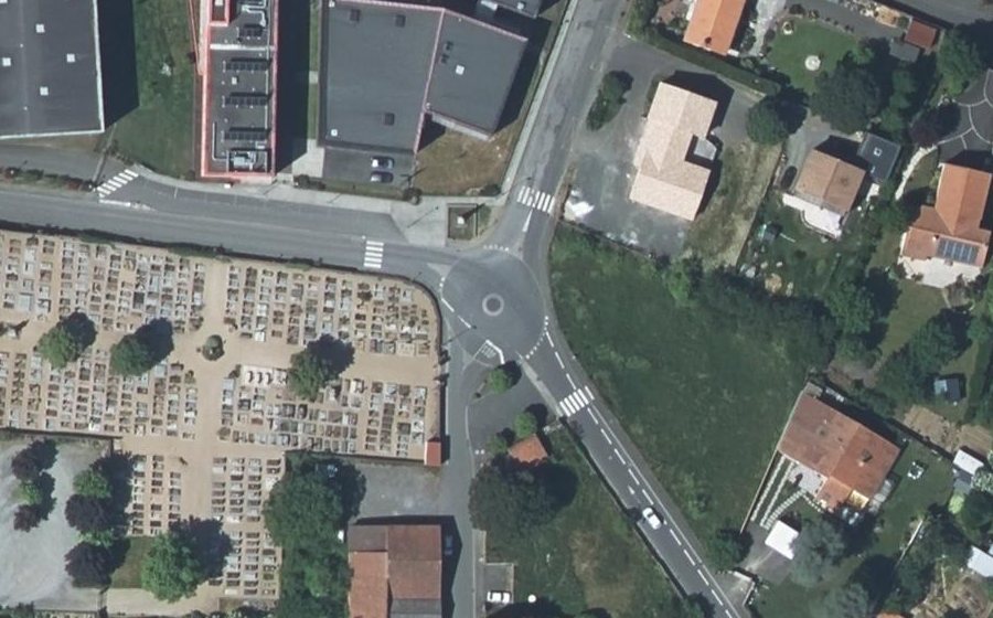 Vue aérienne du Mini-giratoire n°631952888