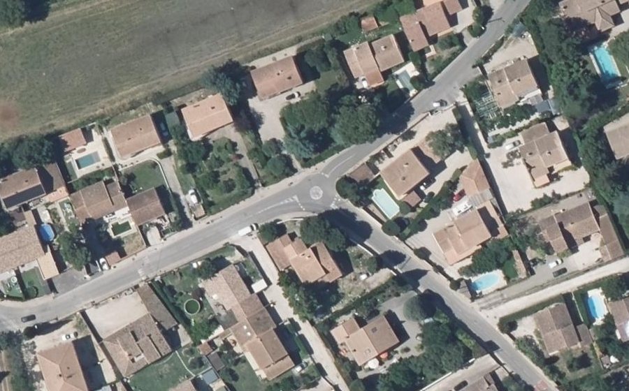 Vue aérienne du Mini-giratoire n°634339059