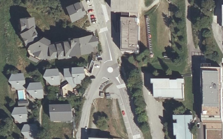 Vue aérienne du Mini-giratoire n°634815076