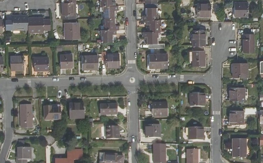 Vue aérienne du Mini-giratoire n°635709271