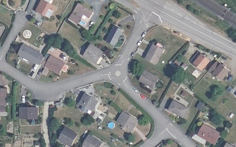 Vue aérienne du Mini-giratoire n°641798951