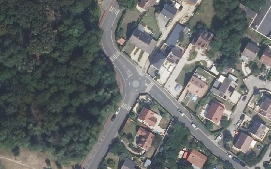 Vue aérienne du Mini-giratoire n°643428781