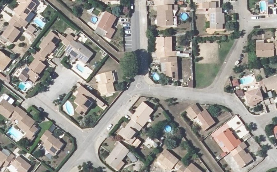 Vue aérienne du Mini-giratoire n°644143250