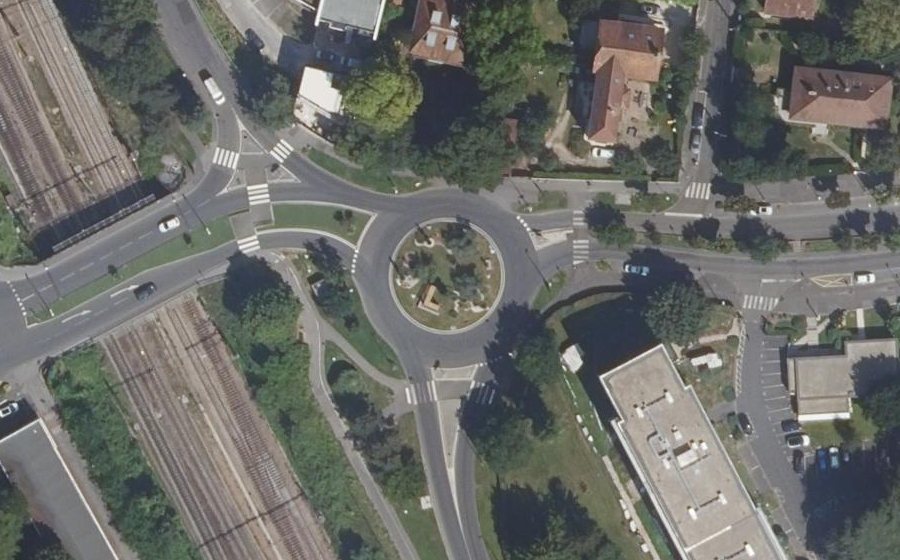 Vue aérienne du Rond-point anonyme n°1006451101