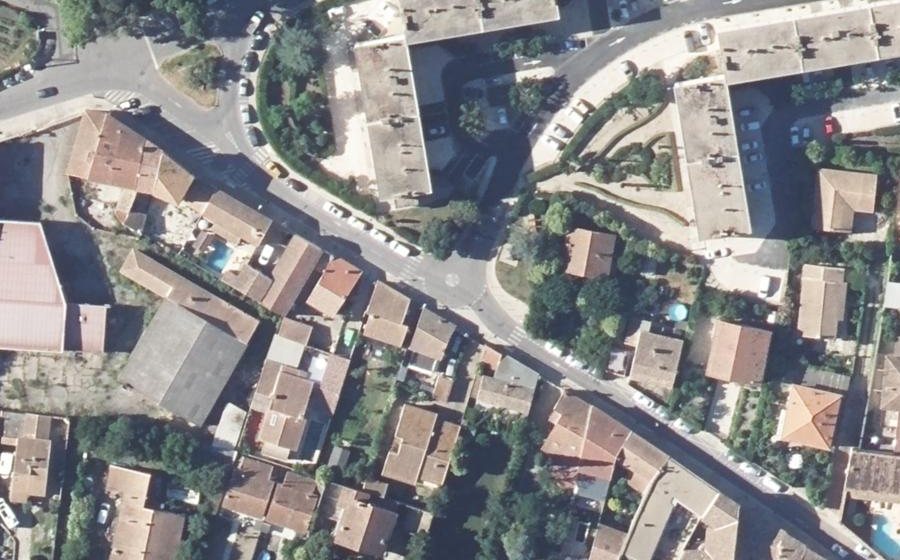 Vue aérienne du Mini-giratoire n°647341285