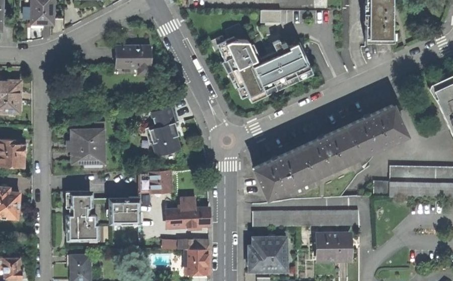 Vue aérienne du Mini-giratoire n°647957224