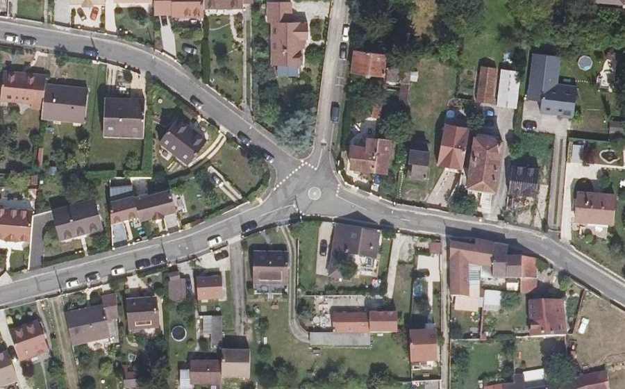 Vue aérienne du Mini-giratoire n°649121521