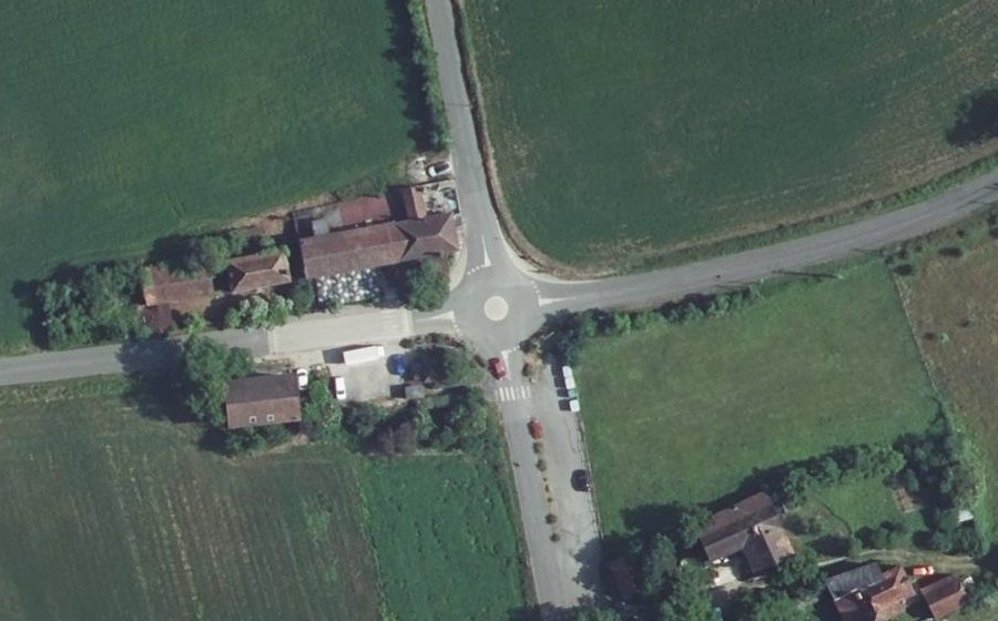Vue aérienne du Mini-giratoire n°649178333