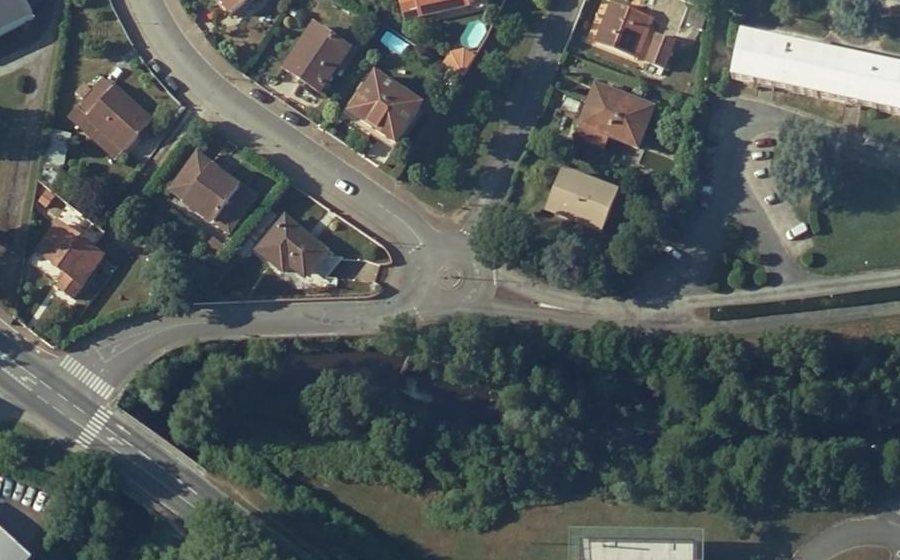 Vue aérienne du Mini-giratoire n°654044667