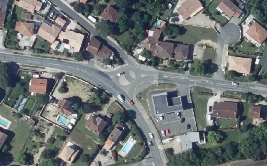 Vue aérienne du Mini-giratoire n°655131373