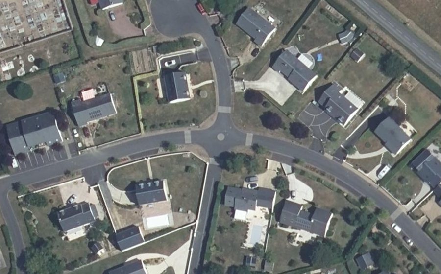 Vue aérienne du Mini-giratoire n°656258718