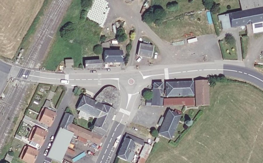 Vue aérienne du Mini-giratoire n°656769033
