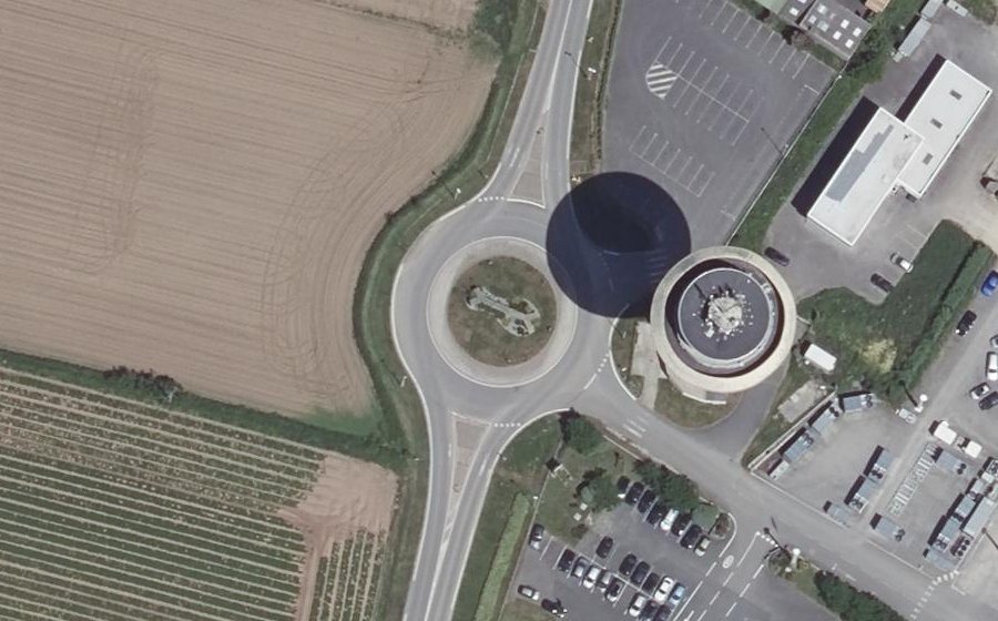 Vue aérienne du Rond-point anonyme n°100661445