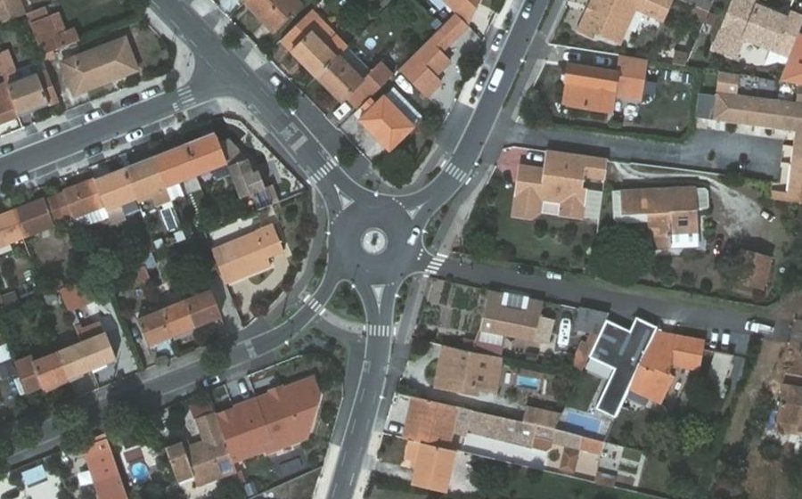 Vue aérienne du Mini-giratoire n°661515162