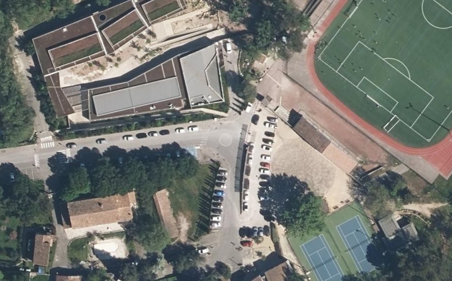 Vue aérienne du Mini-giratoire n°661605745