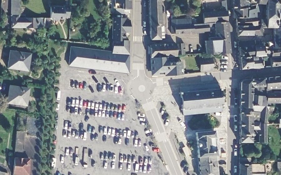 Vue aérienne du Mini-giratoire n°662186056