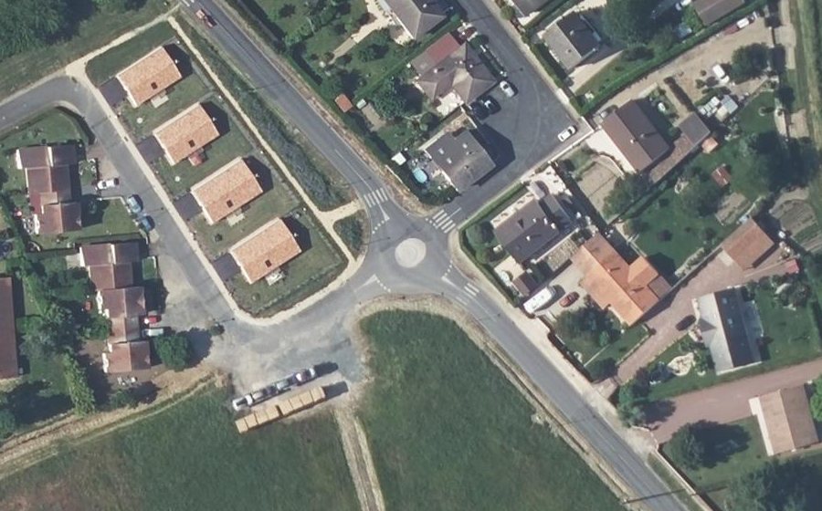 Vue aérienne du Mini-giratoire n°665993155