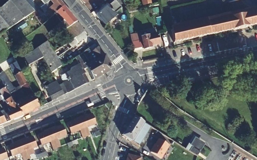 Vue aérienne du Mini-giratoire n°666083373