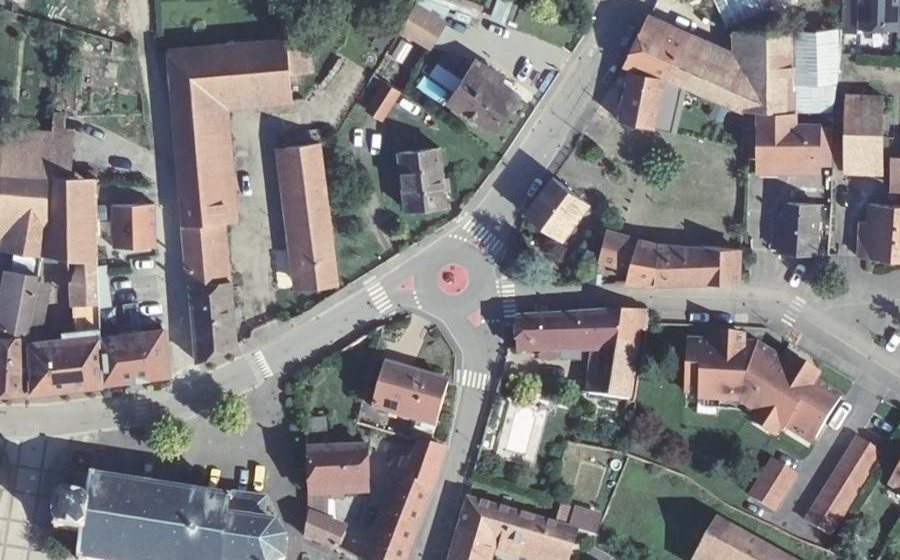 Vue aérienne du Mini-giratoire n°666084123