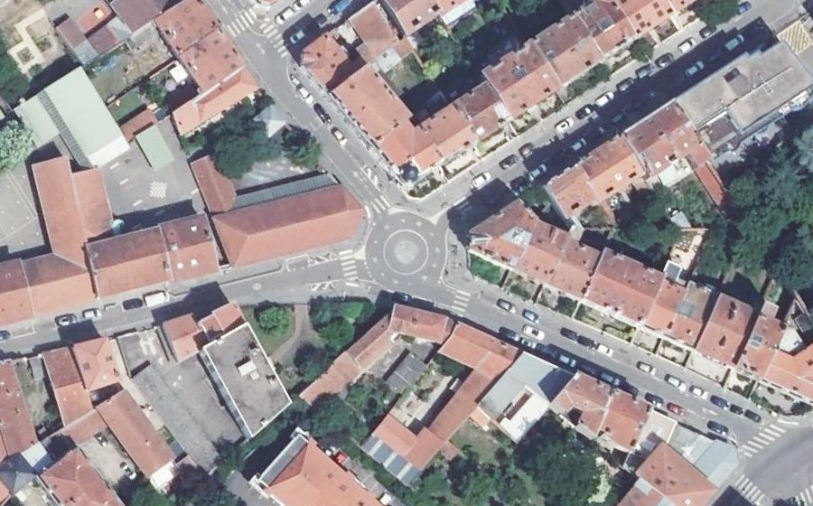 Vue aérienne du Mini-giratoire n°666887486