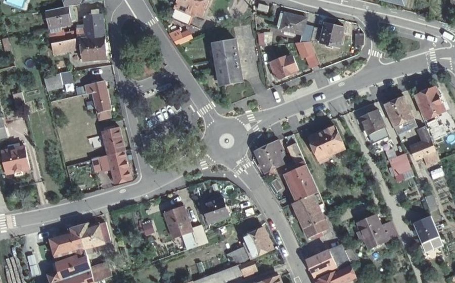 Vue aérienne du Mini-giratoire n°666992790