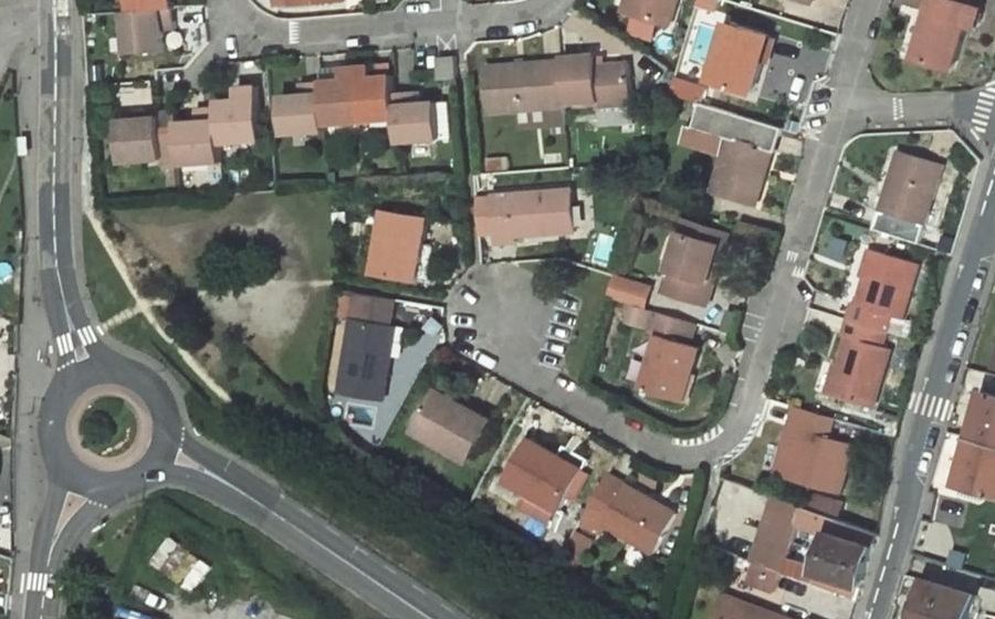 Vue aérienne du Mini-giratoire n°667325174