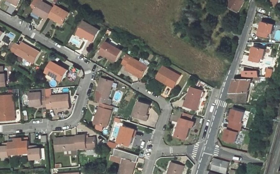 Vue aérienne du Mini-giratoire n°667325193