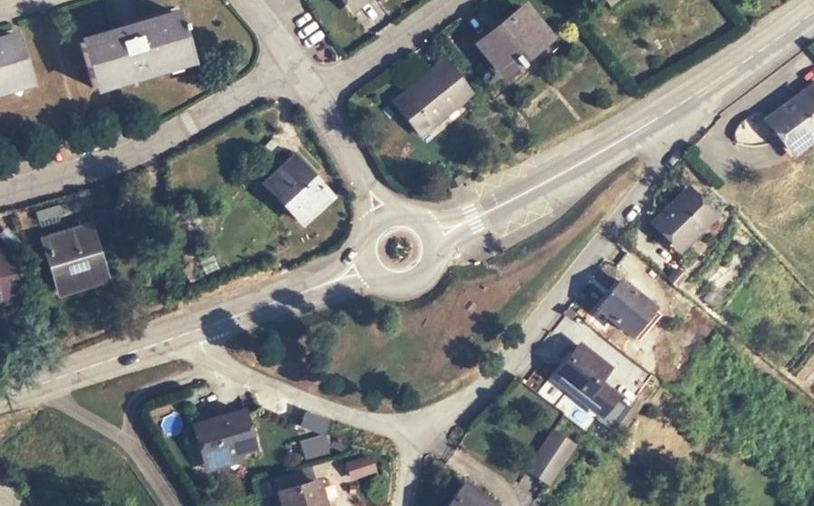 Vue aérienne du Rond-point anonyme n°100667477