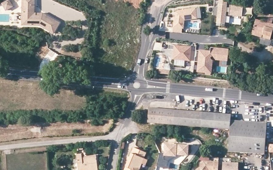 Vue aérienne du Mini-giratoire n°668845184
