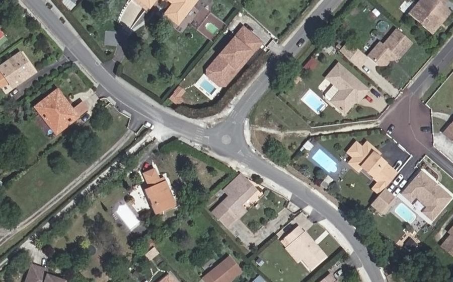 Vue aérienne du Mini-giratoire n°672730791