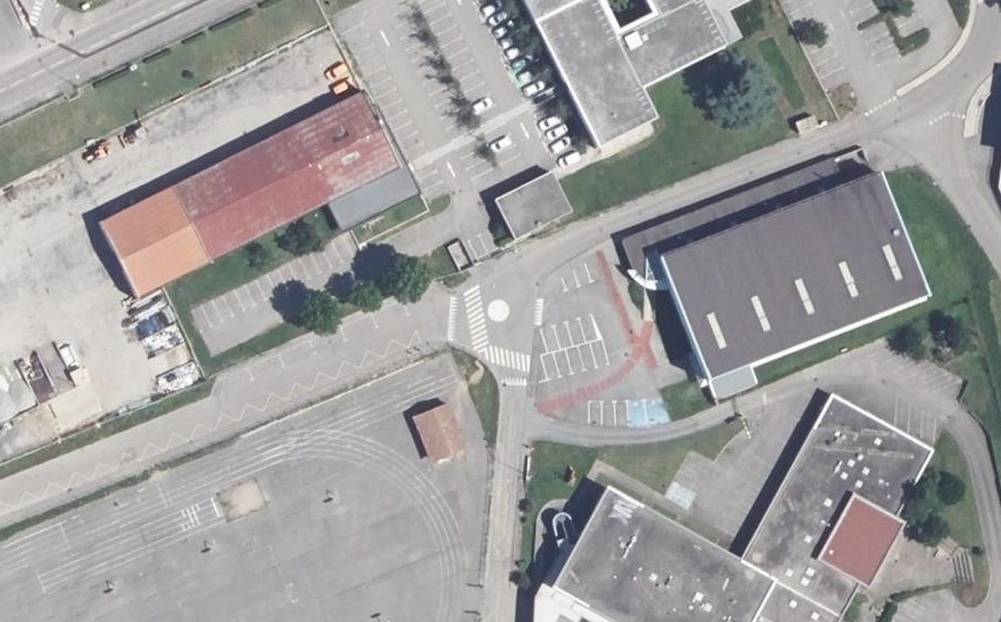 Vue aérienne du Mini-giratoire n°673363013