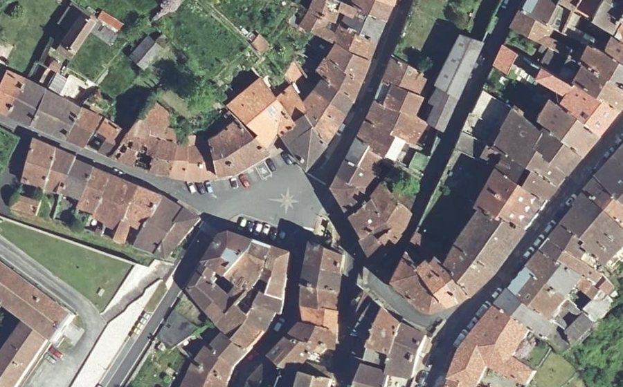 Vue aérienne du Mini-giratoire n°676633532