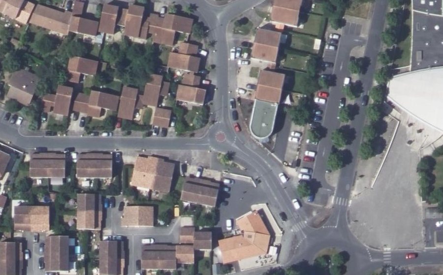 Vue aérienne du Mini-giratoire n°680271333
