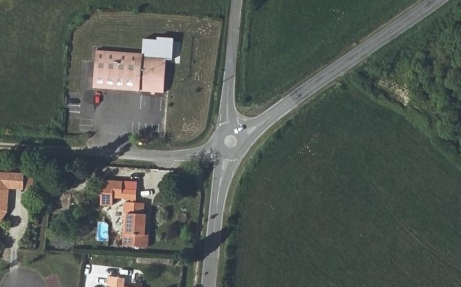 Vue aérienne du Mini-giratoire n°682314347