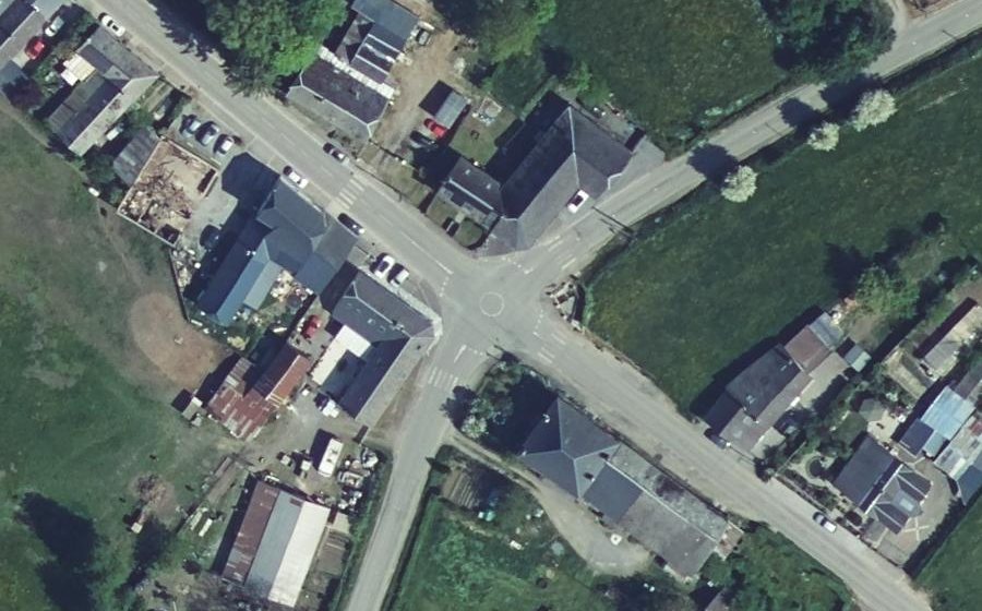 Vue aérienne du Rond-point anonyme n°1006831123