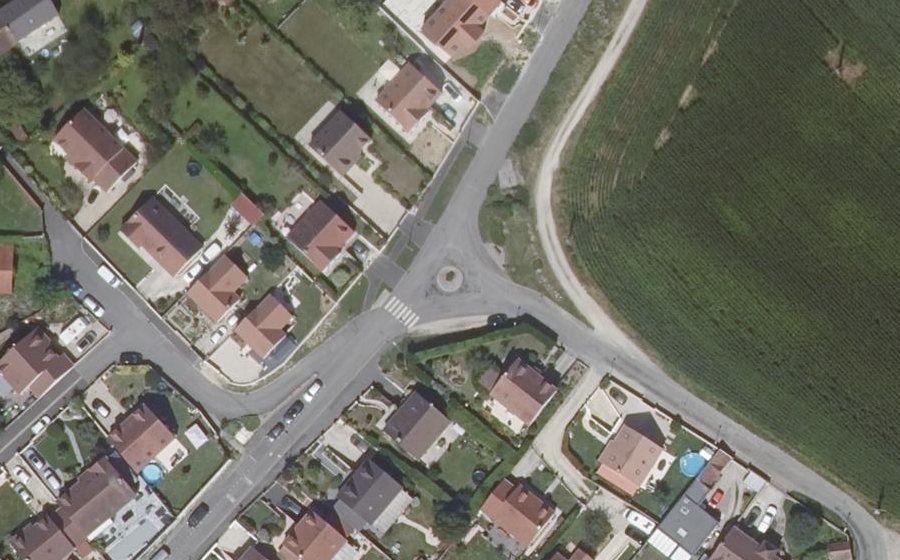 Vue aérienne du Mini-giratoire n°685785889